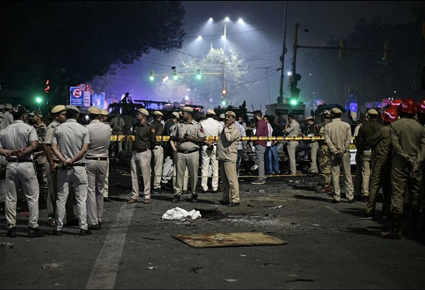 Car Blast Near Delhi Red Fort Metro Station Kills 8, Injures 24